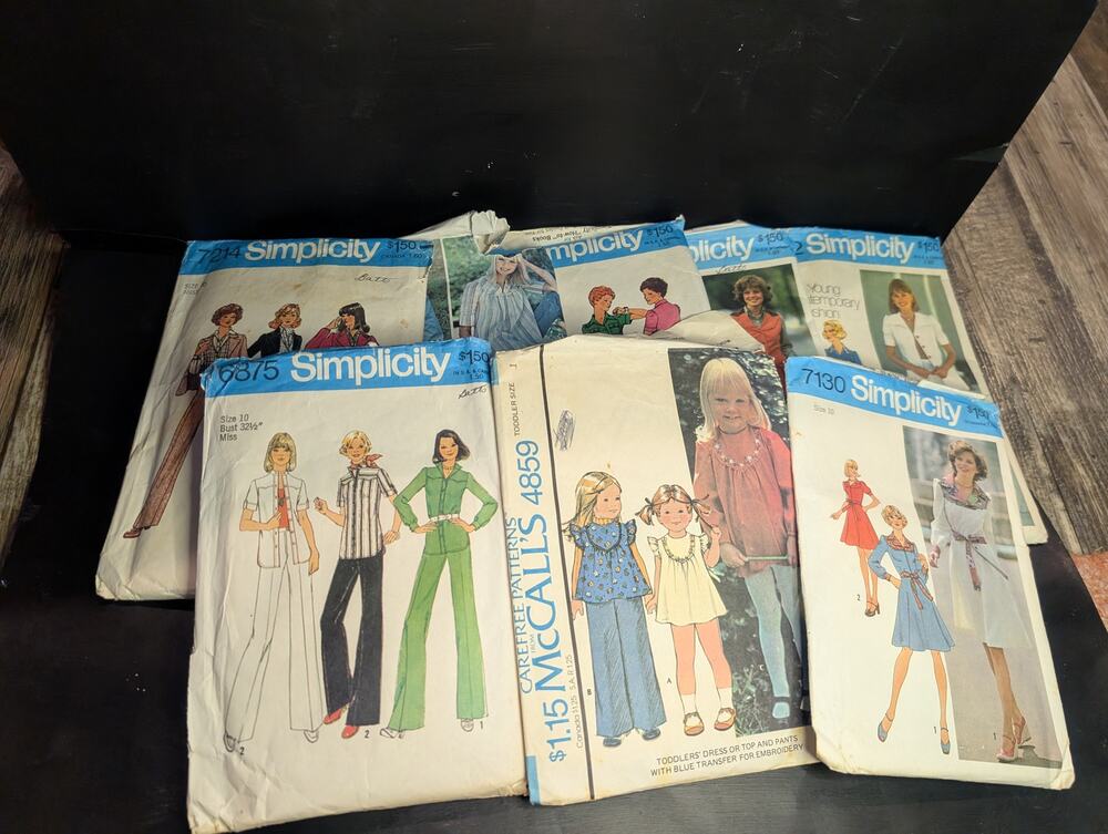 WOMEN'S AND GIRL'S lot of vintage sewing patterns